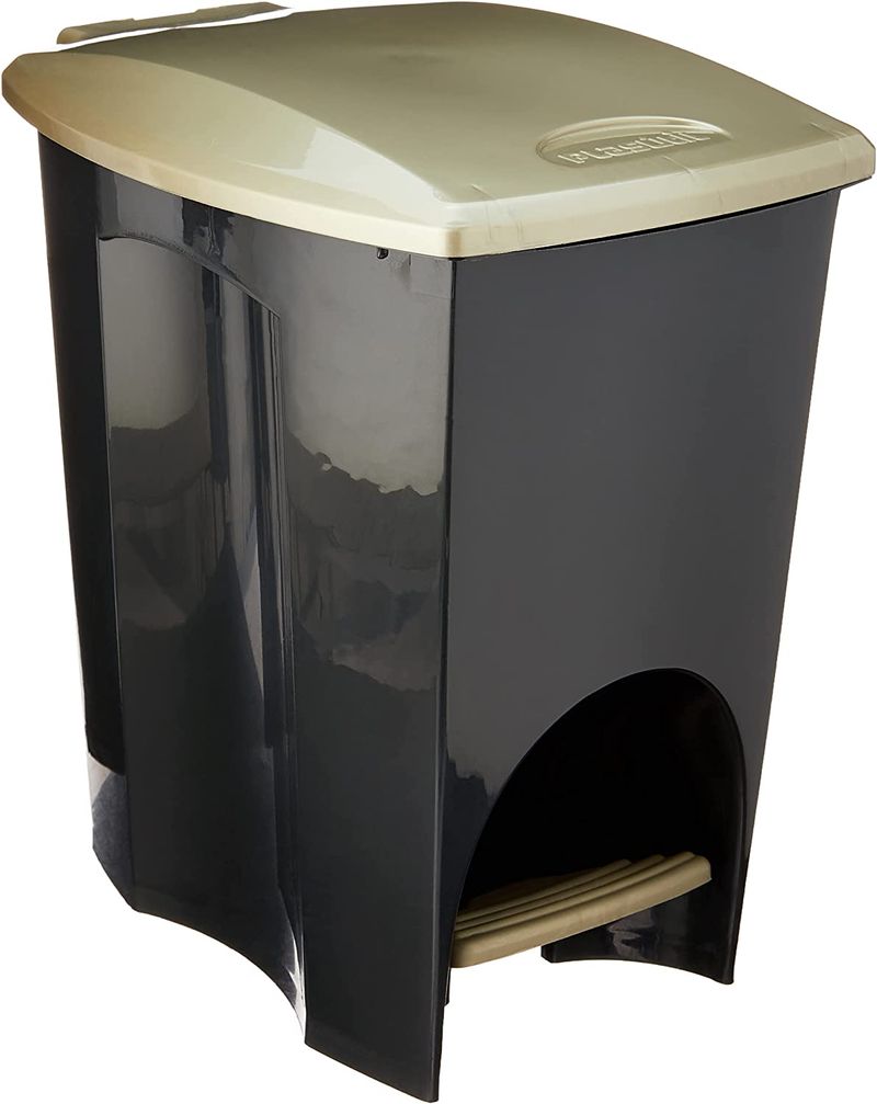 LIXEIRA-PLASUT-C-P-ECOBLACK-7L-3494